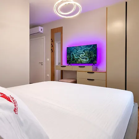 Matisse No37 - 2 Bedroom With Parking At Aura Complex Daire Tiran